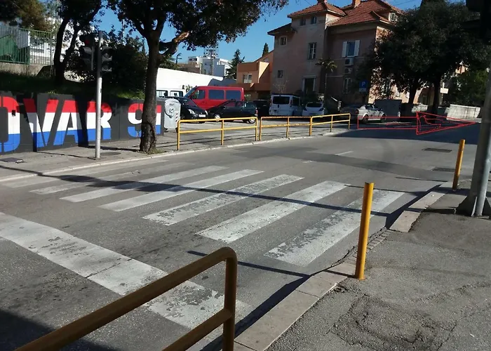 شقة Bulic سبليت